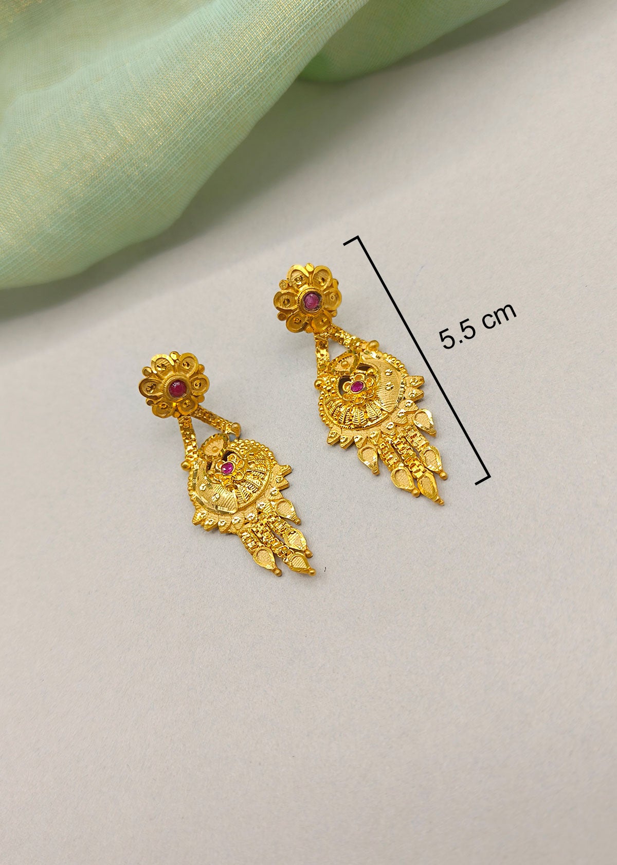 Classic Floral Design 1 Gram Gold Gold Plated With Dark Pink Stone Short Necklace Set