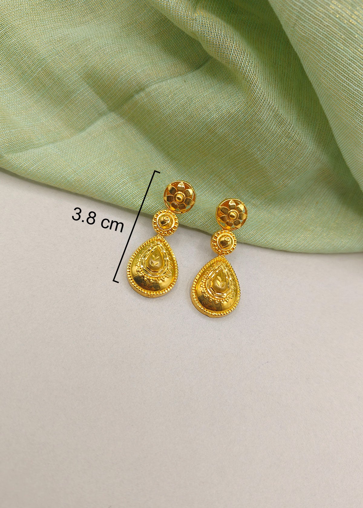 Elegant 1 Gram Gold Plated Wedding Drop Design Choker Set