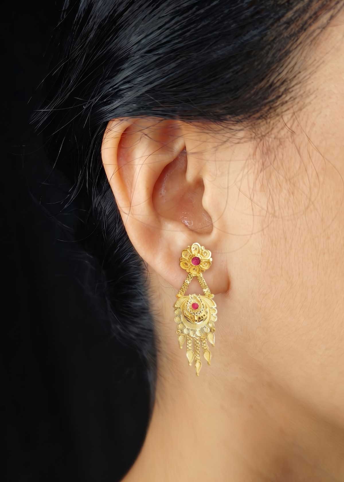 Delicate 1 Gram Gold Plated Floral Design Short Necklace Set
