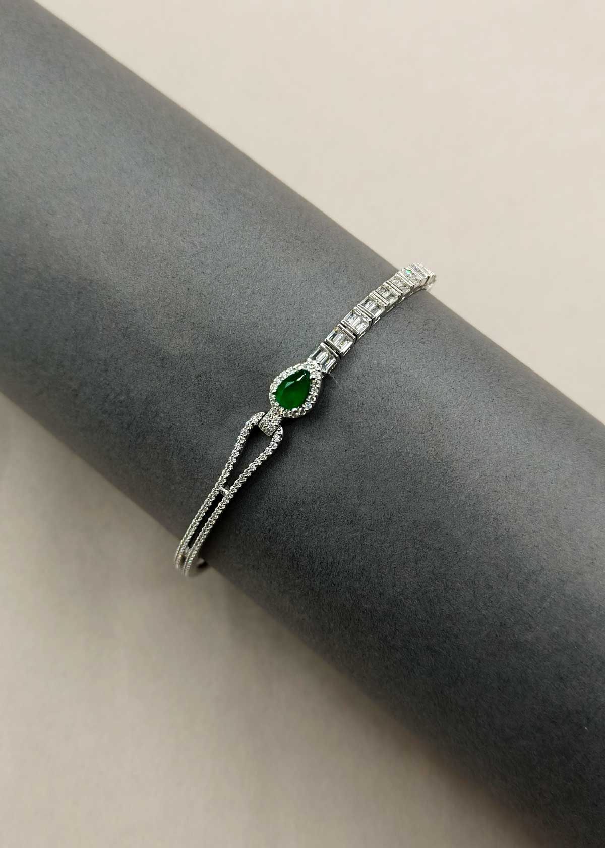 Elegant Teardrop Cubic Zircon Openable Kada Bracetet For Women