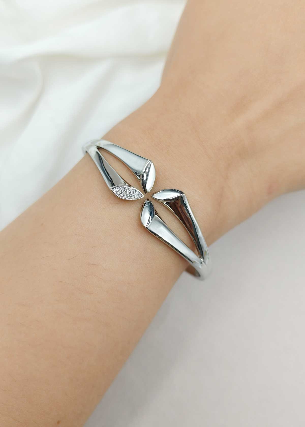 Modern Minimalism Cubic Zircon Gold Plated Kada Bracetet For Women