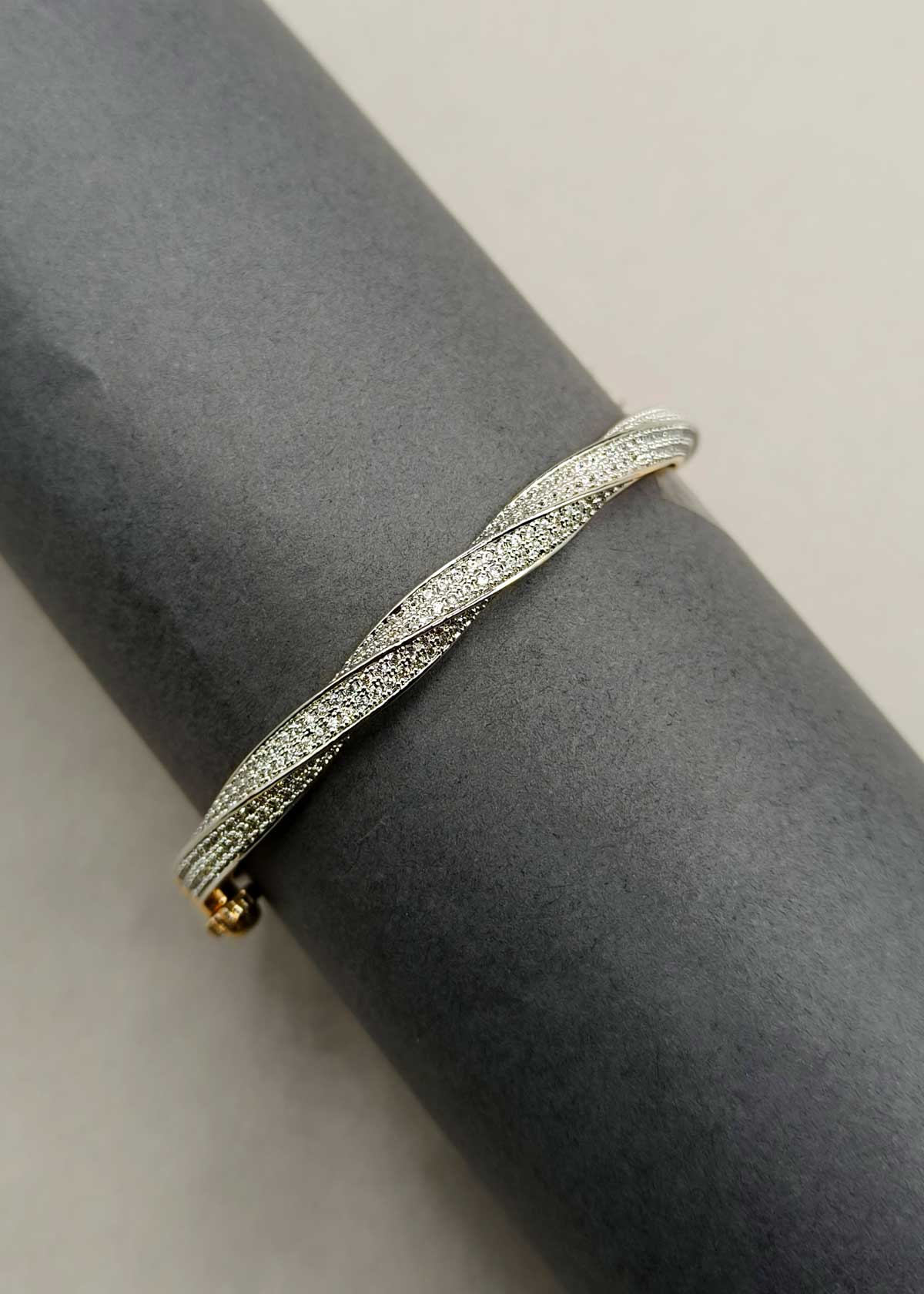 Twisting Lines Cubic Zircon Gold Silver Plated Kada Bracetet For Women