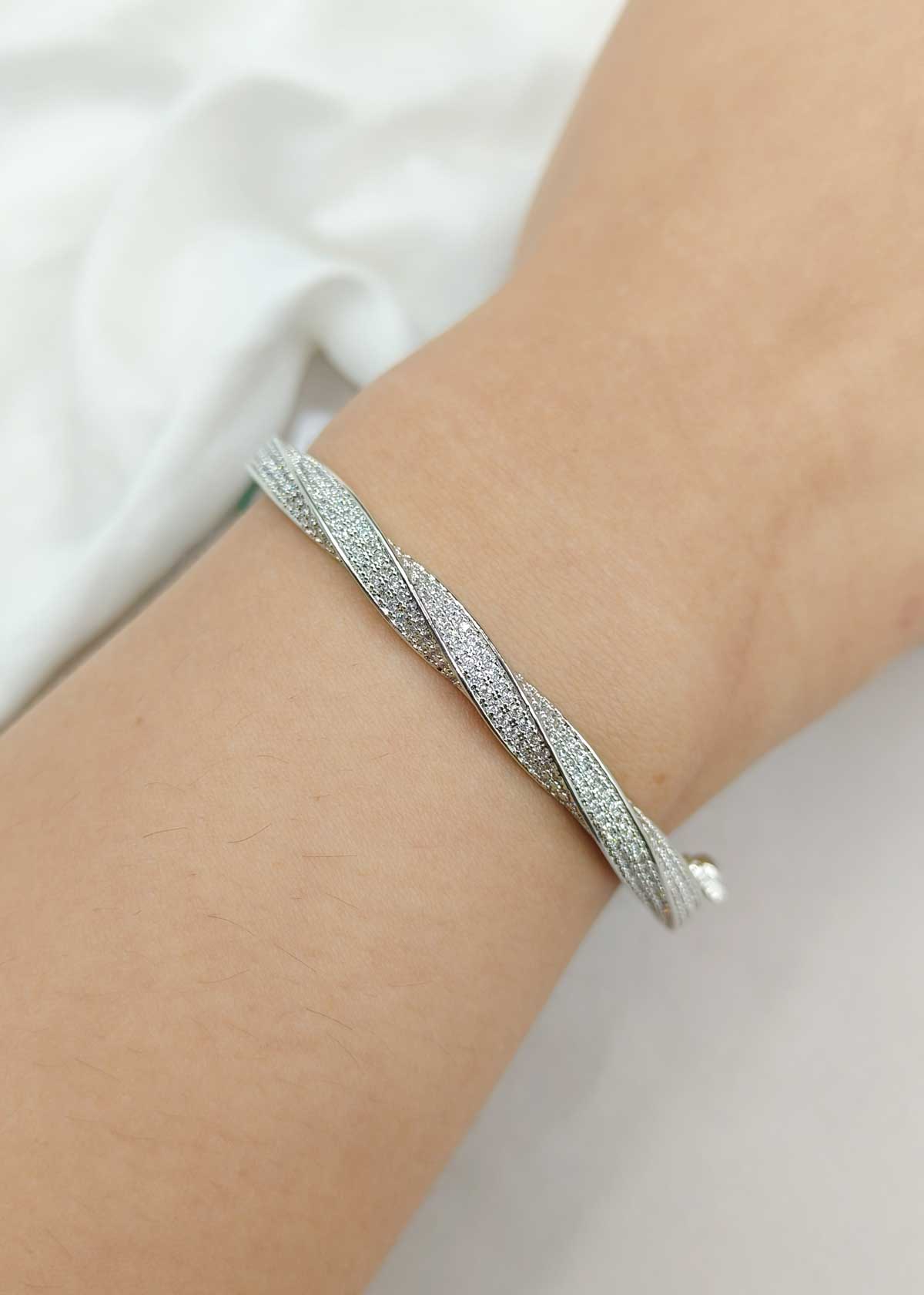 Twisting Lines Cubic Zircon Gold Silver Plated Kada Bracetet For Women