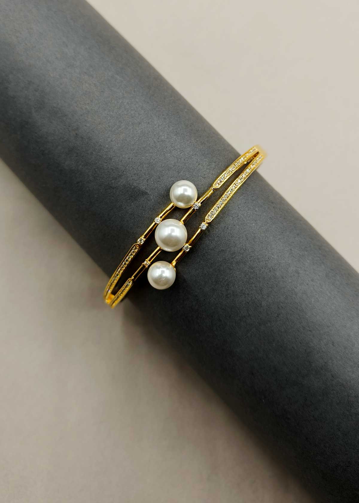 Classic Split Cuff Design Cubic Zircon Gold Plated Kada Bracetet For Women