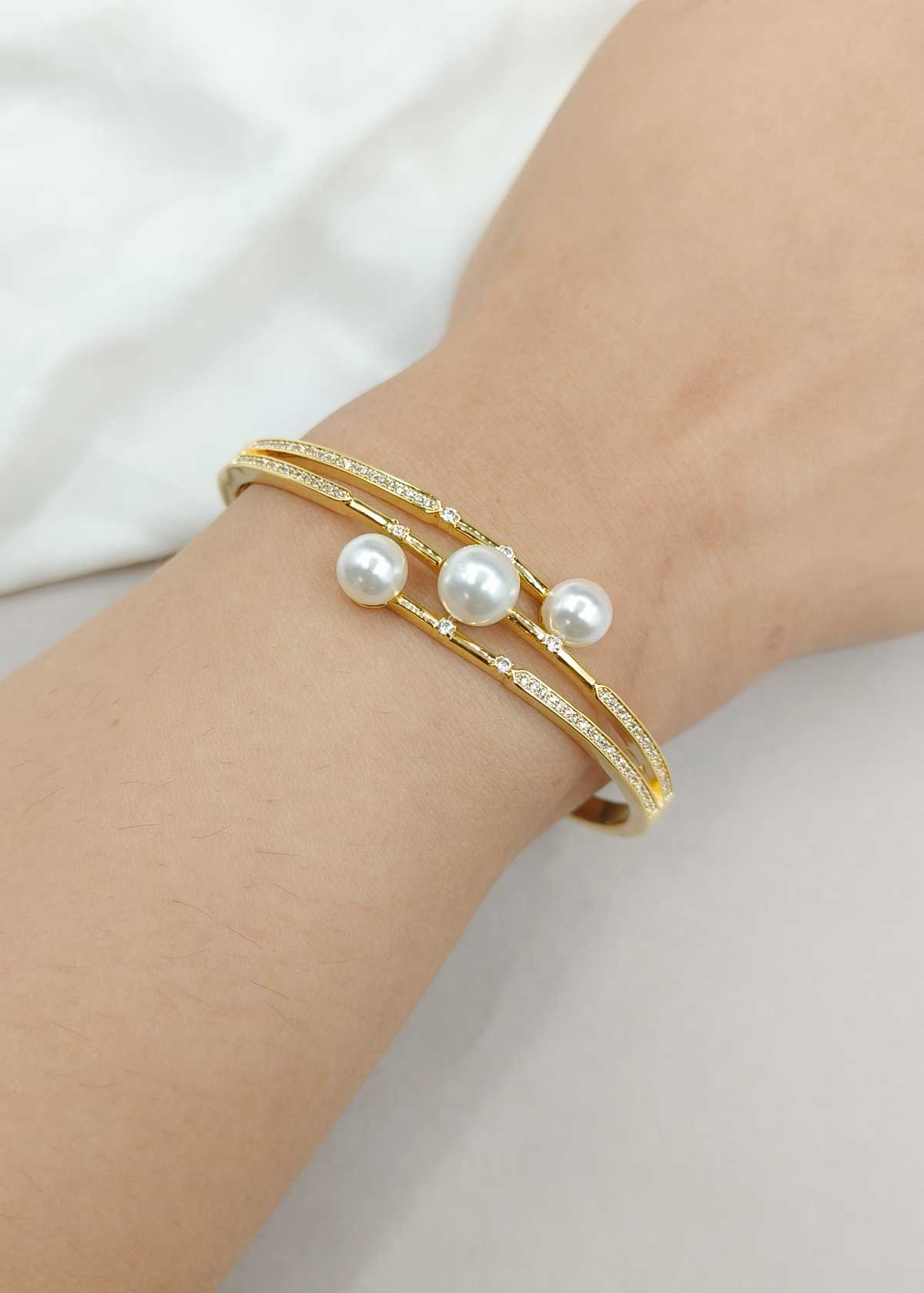 Classic Split Cuff Design Cubic Zircon Gold Plated Kada Bracetet For Women
