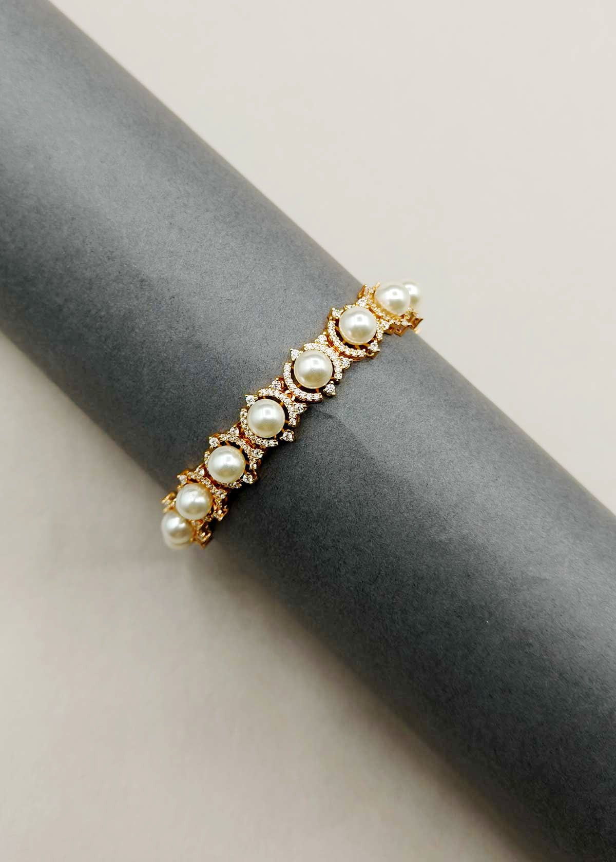 Charming Link Design Cubic Zircon Gold Plated Loose Bracelet For Women