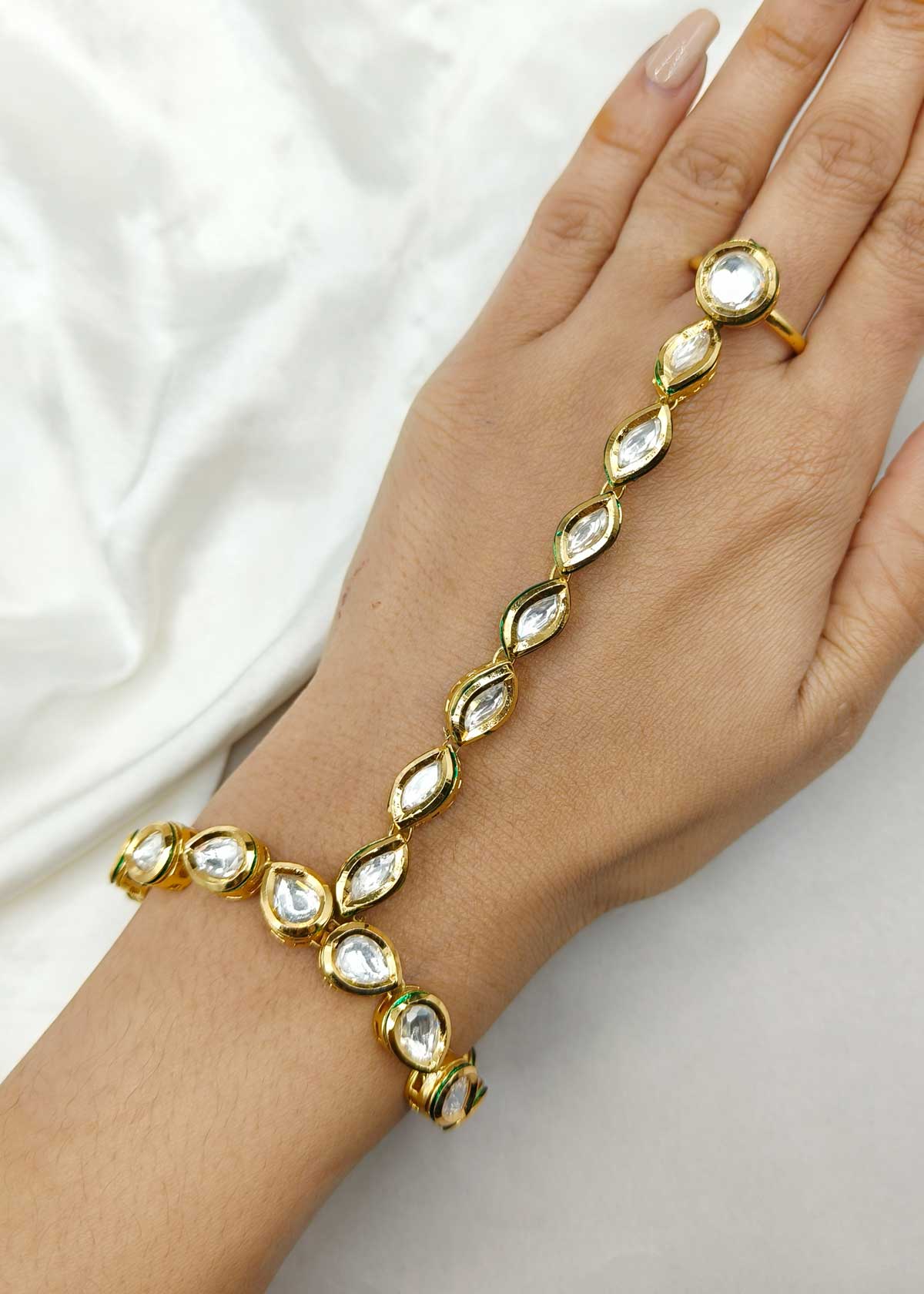 Traditional Kundan Gold Plated Adjustable Hath Pan (Single)