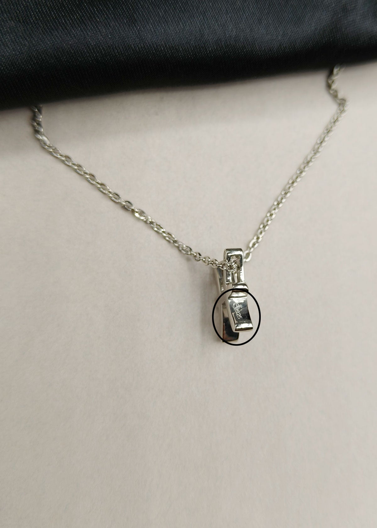 92.5 Sterling Silver Pisces Zodiac Symbol Pendant + Chain