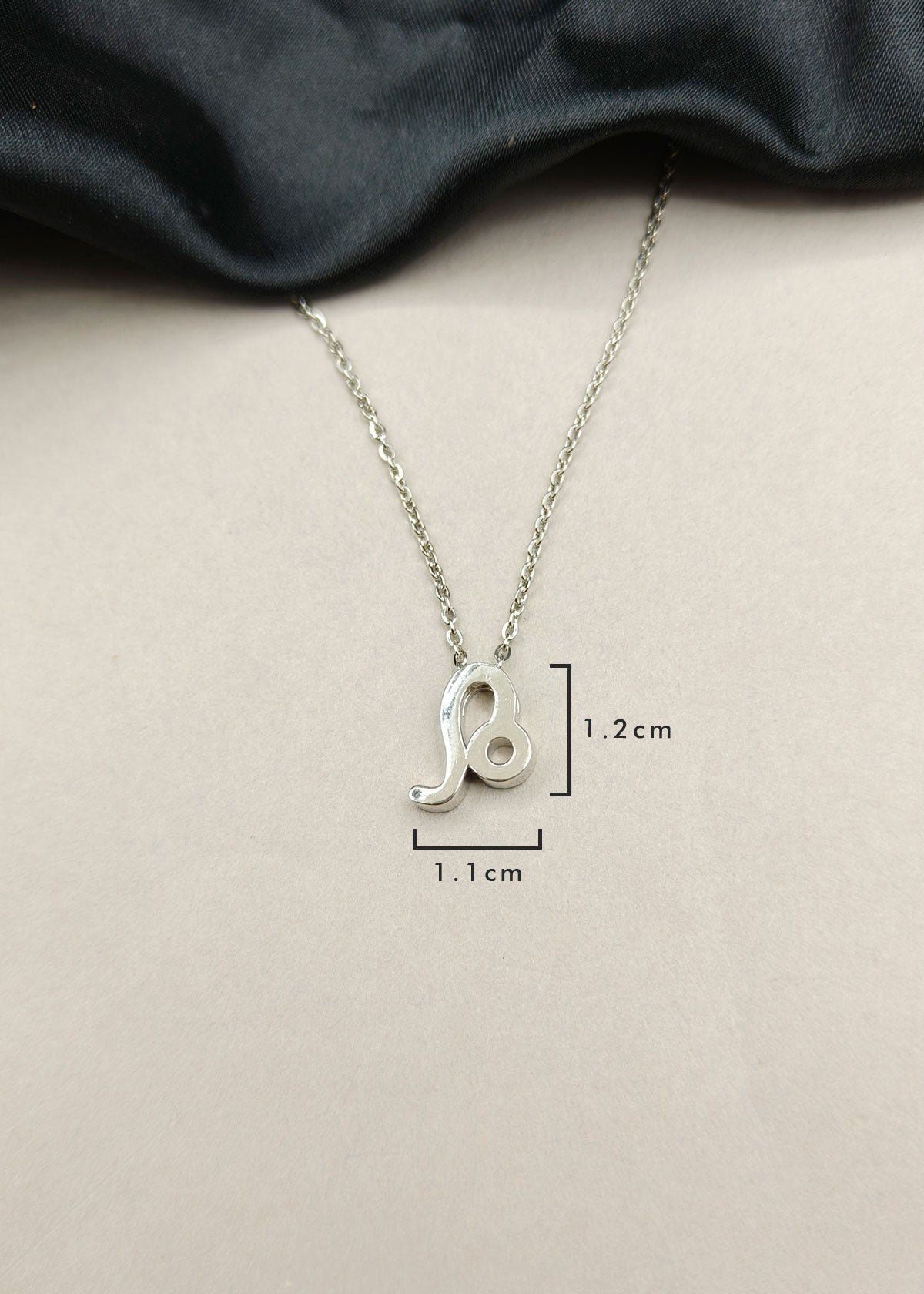 92.5 Sterling Silver Leo Zodiac Symbol Pendant + Chain