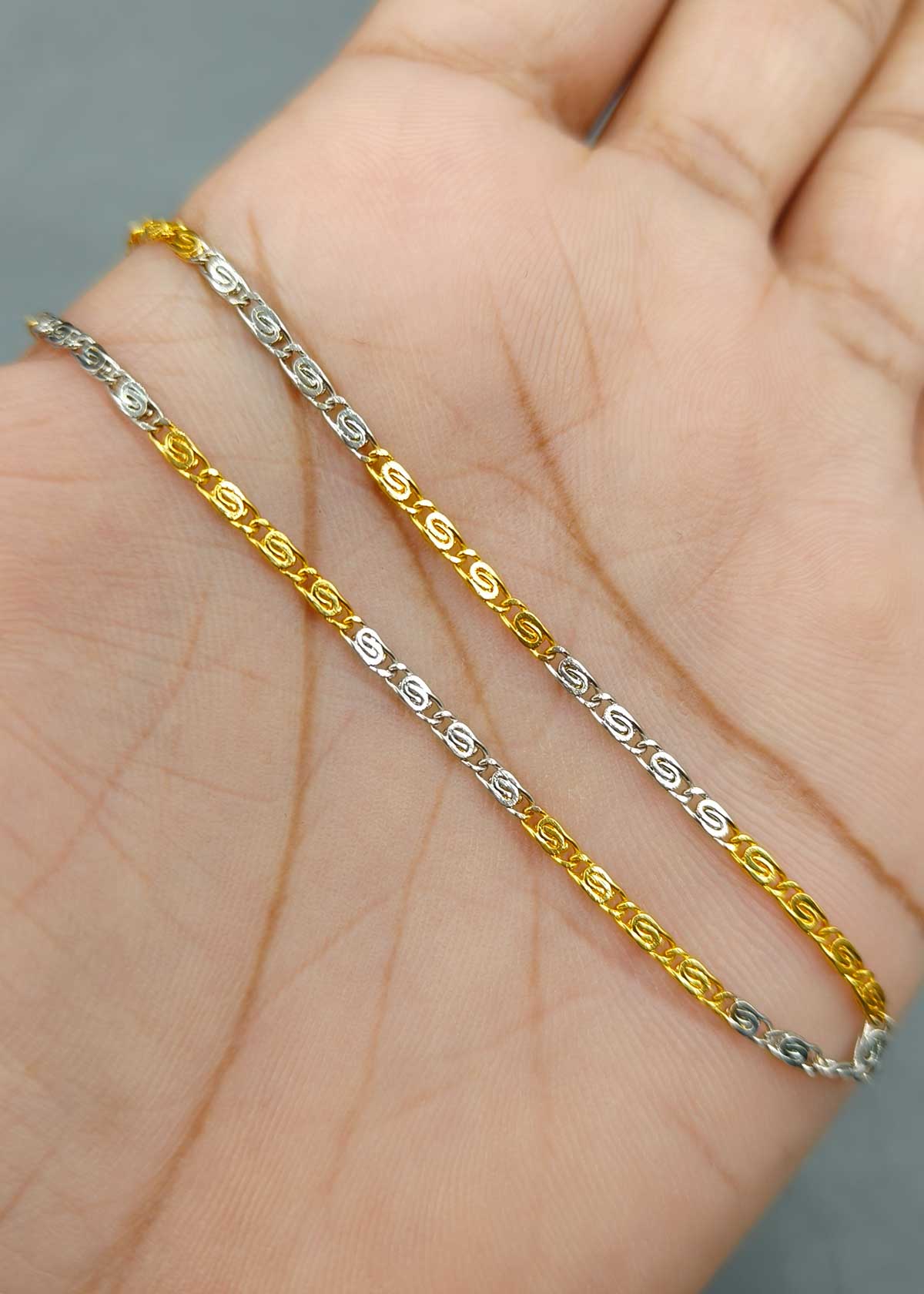 Modern Style Two Tone Oval Link Women Chain