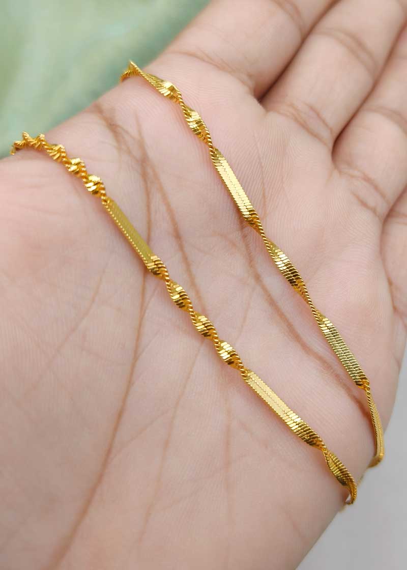 Classic Spiral Texture Gold Plated Women Chain