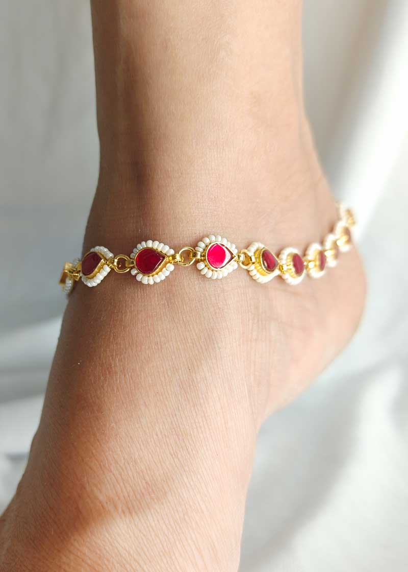 Lightweight Tear Drop Shape With Pearl Gold Plated Adjustable Payal/ Anklet For Women