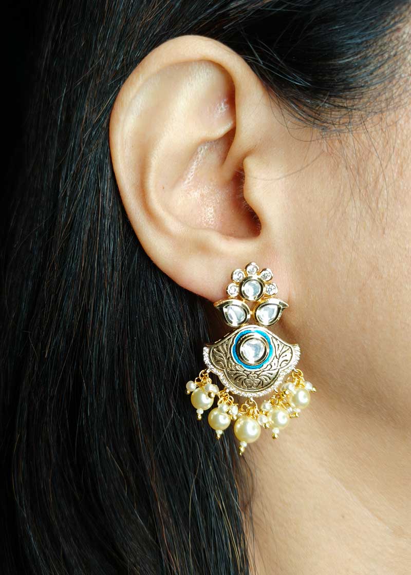 Floral Motif Kundan And Cubic Zircon Matt Gold Polish Meenakari Pendant Set With Chain