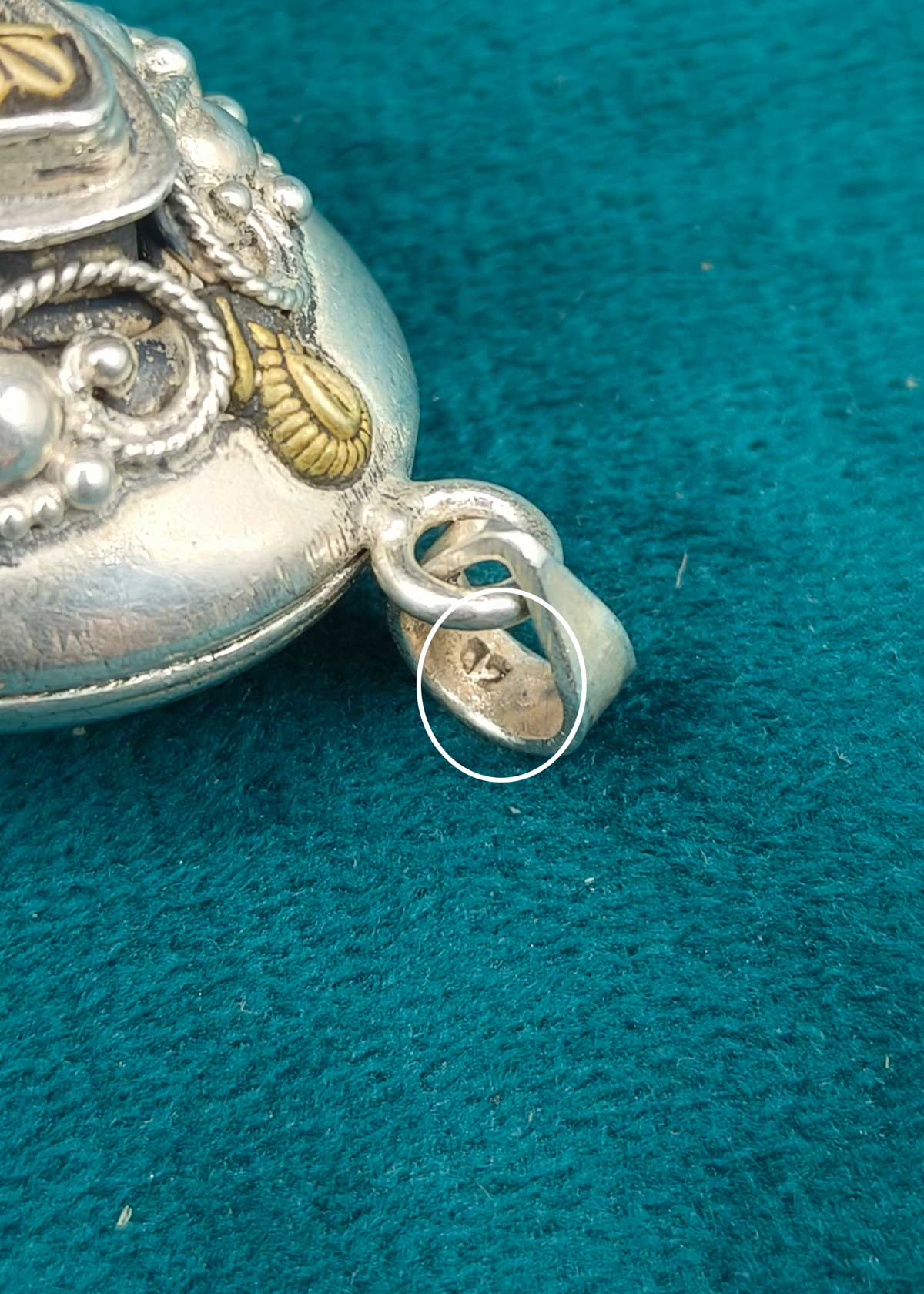 92.5 Sterling Silver Oval Shape Kumkum Box/ Sindoor Box With Coral Stone