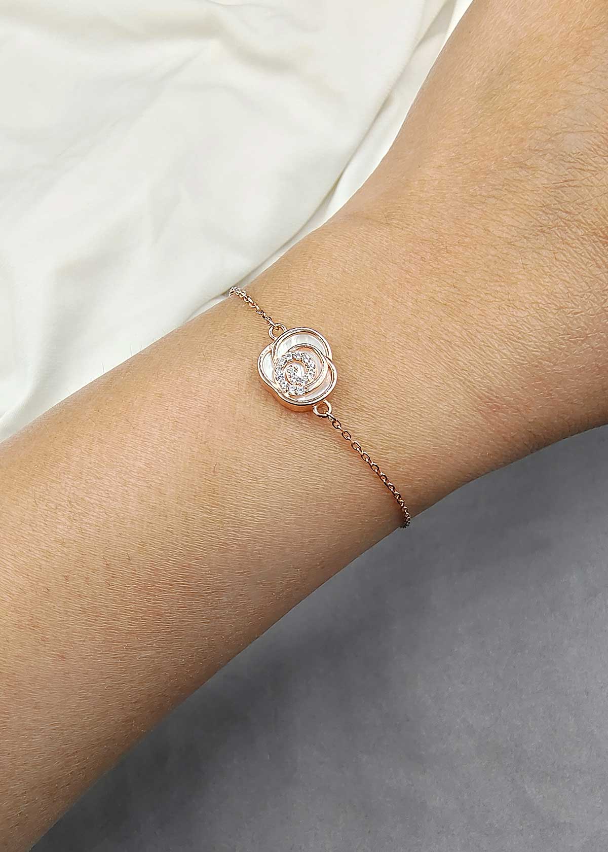 92.5 Sterling Silver Rose Gold Plated Cubic Zircon Mother Of Pearl Floral Loose Bracelet