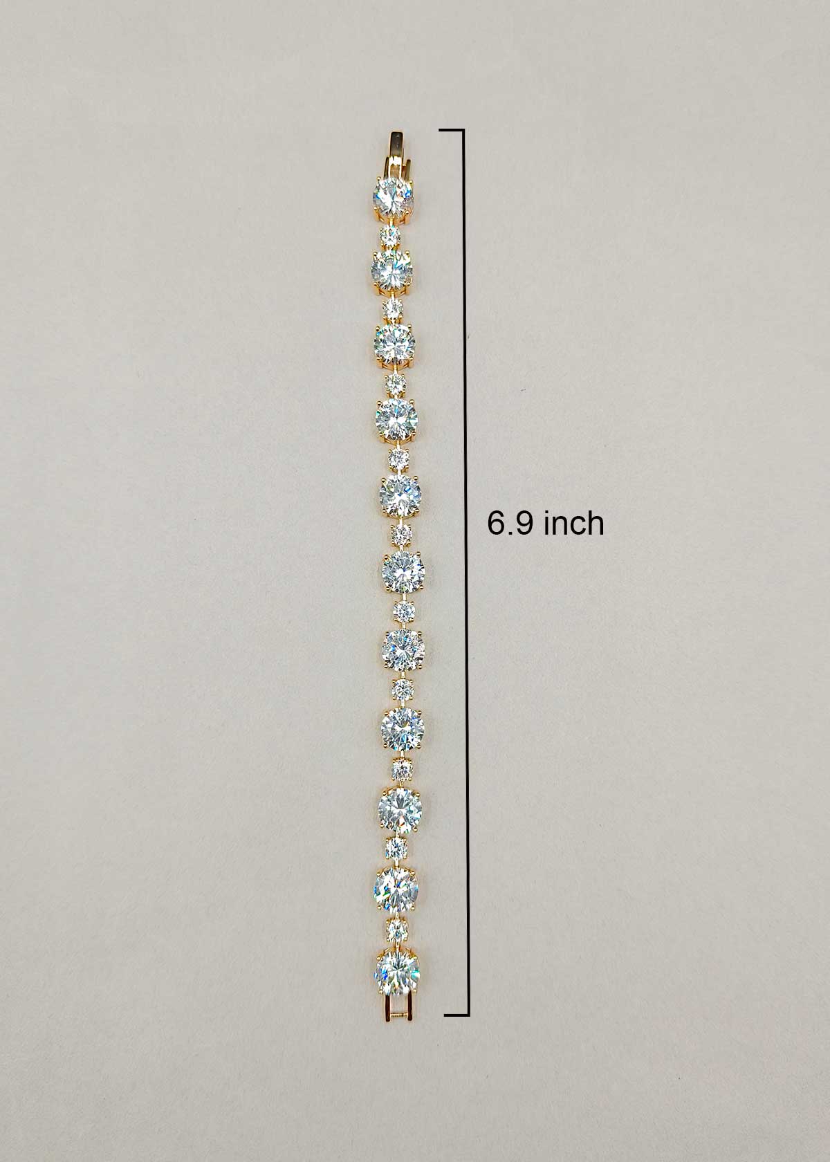 Luxurious Diamond Loose Link Tennis Bracelet For Women