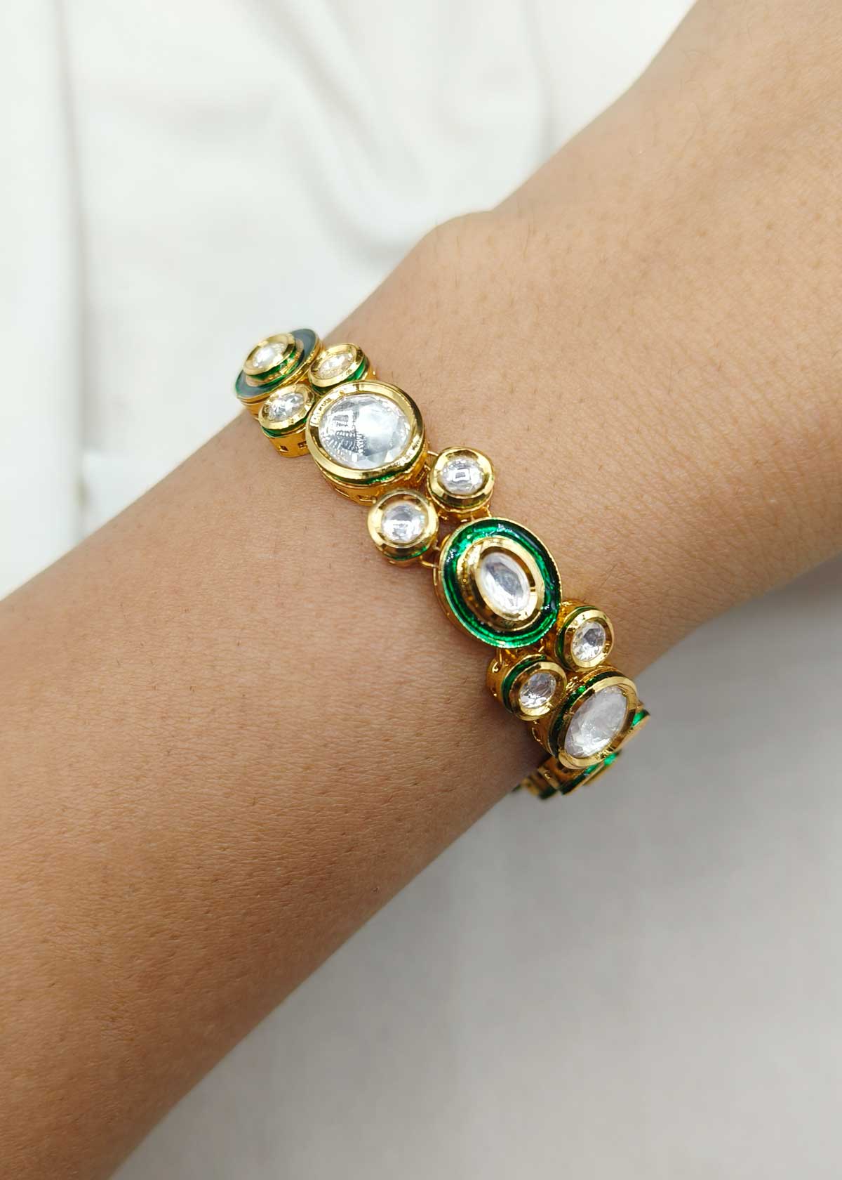 Stunning Gold Plated Kundan Adjustable Loose Bracelet