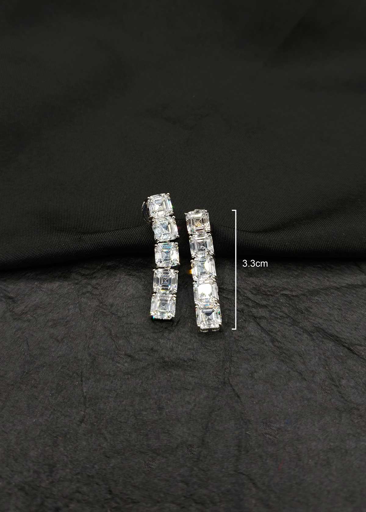 Gorgeous Silver Plated Square Diamond Style Short Necklace Set