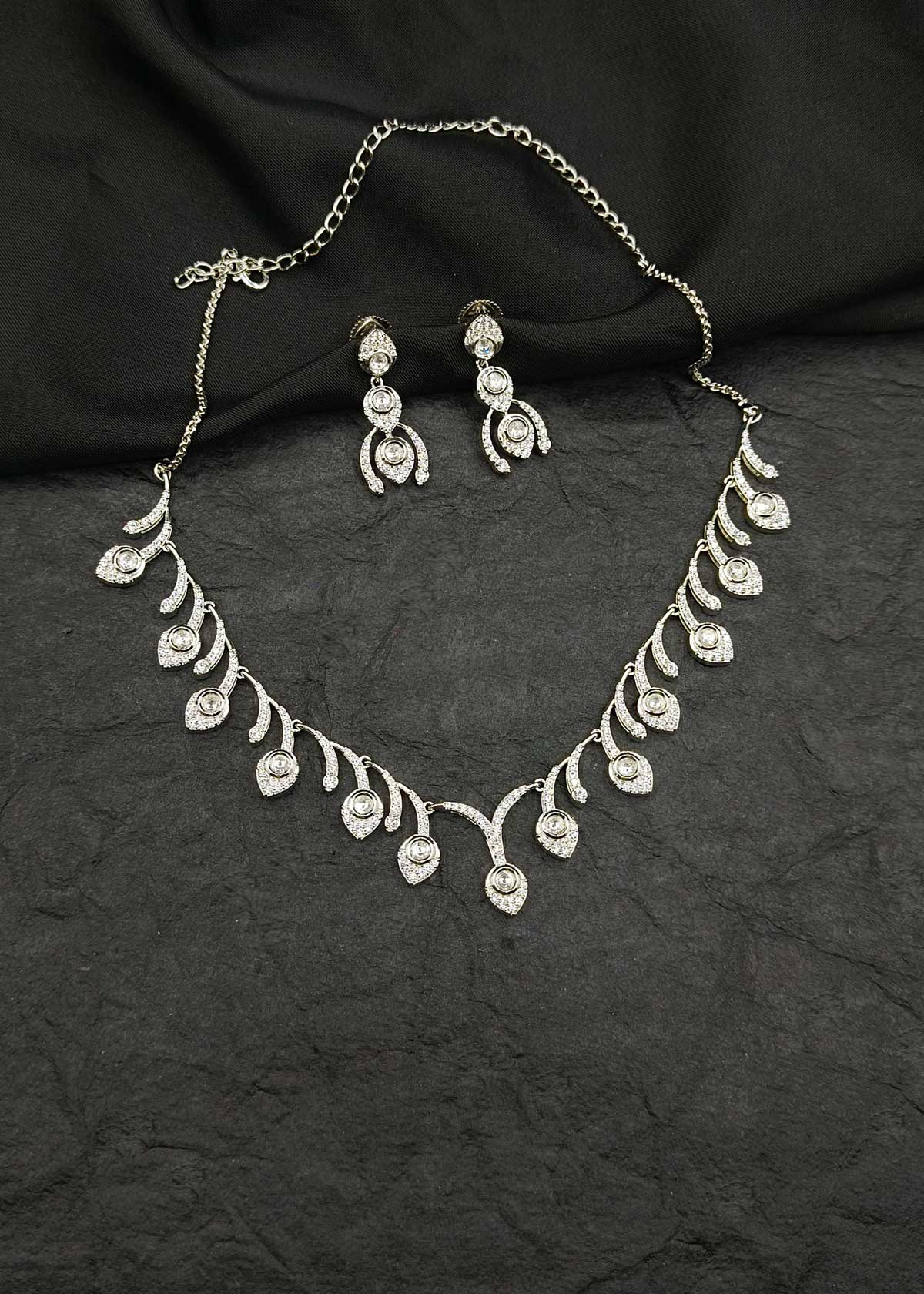 Delicate Leaf Drop Silver Plated Cubic Zircon Short Necklace Set