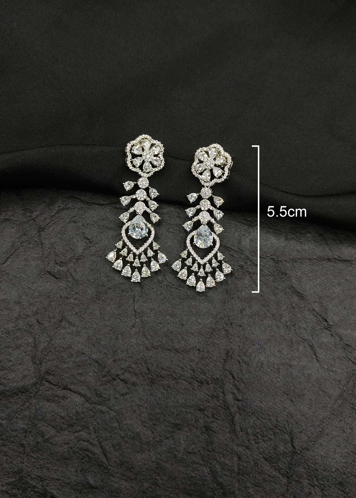 Glamorous Silver Plated Floral Motif Tear Drop Cubic Zircon Short Necklace Set