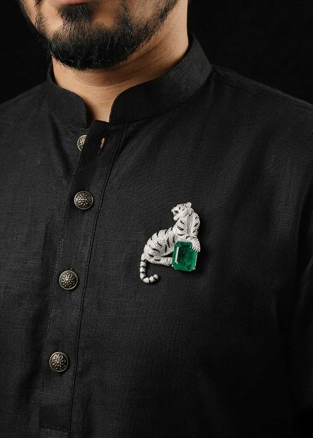 Silver Plated Cubic Zircon Tiger Motif Brooch / Lapel Pin With Emerald Stone