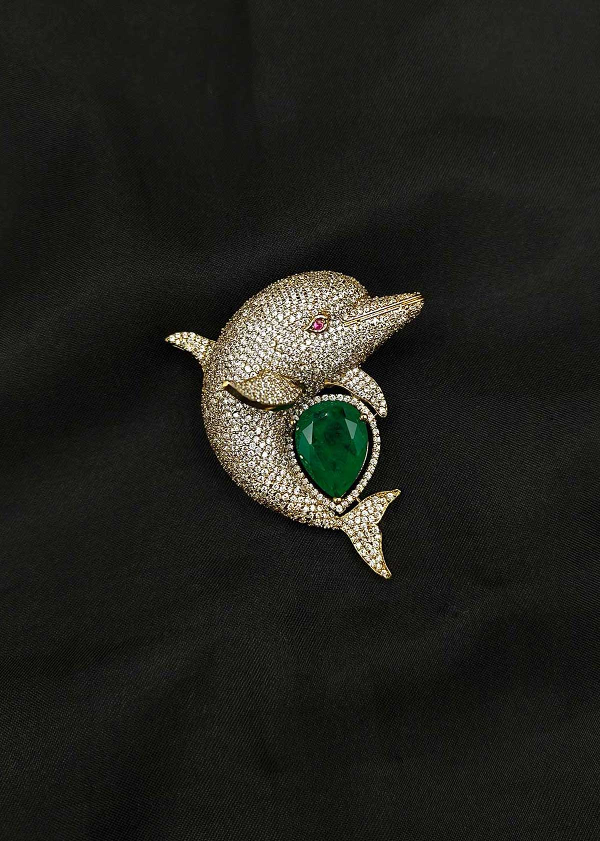 Sparkling Cubic Zircon Antique Gold Plated Playful Dolphin Brooch / Lapel Pin With Emerald Stone