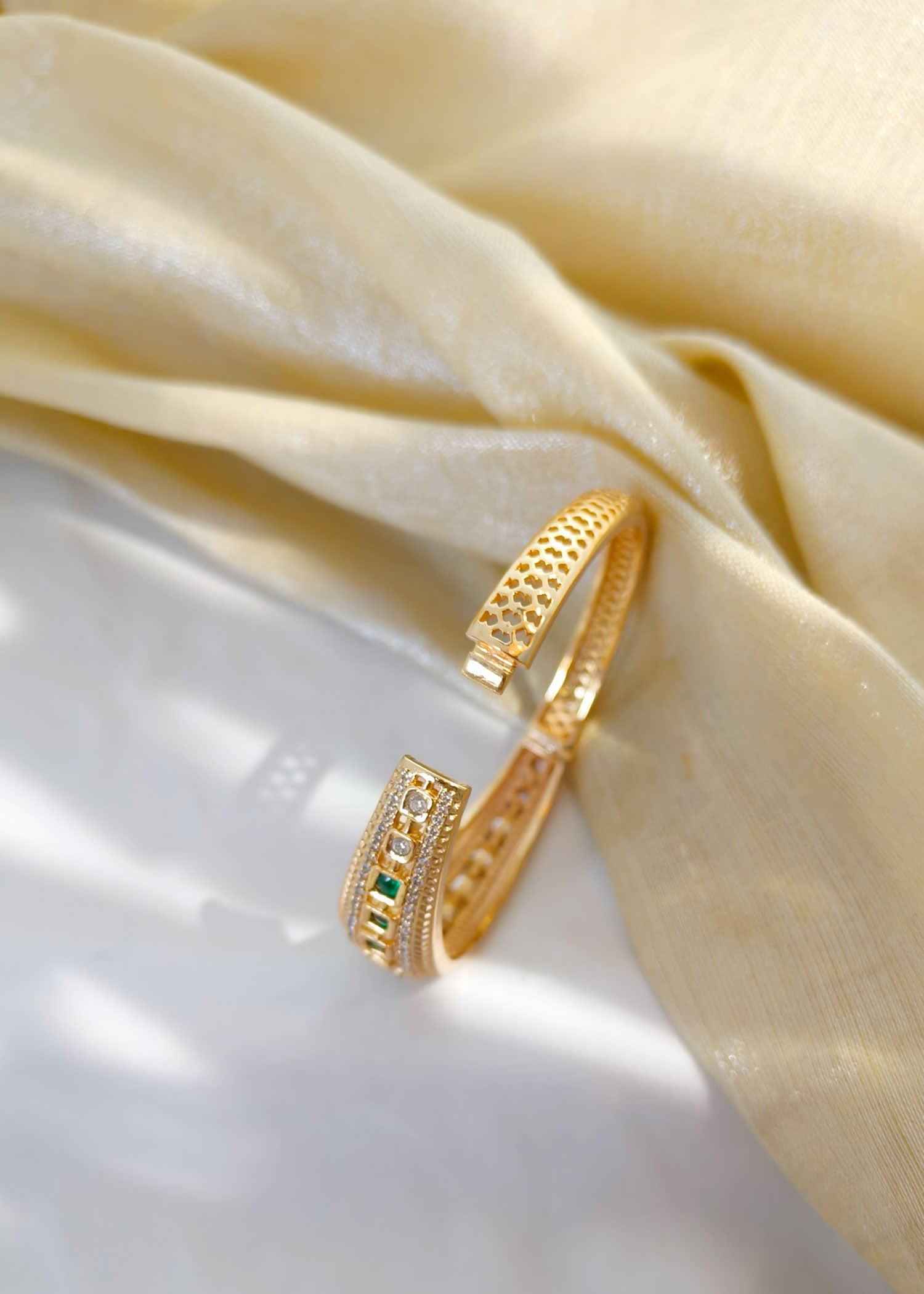 Green Gold Plated Broad Zircon Kada