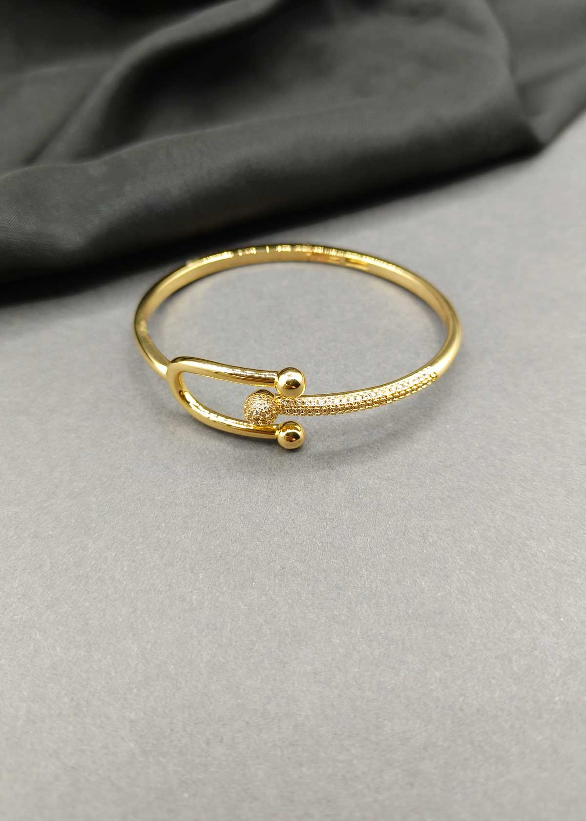 Chic U Shape Gold And Silver Plated Cubic Zircon Openable Kada For Women