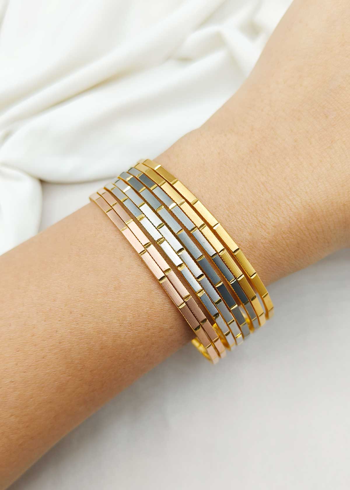 1 Gram Gold Try Color Brick Pattern Fixed Bangles (8Pcs)