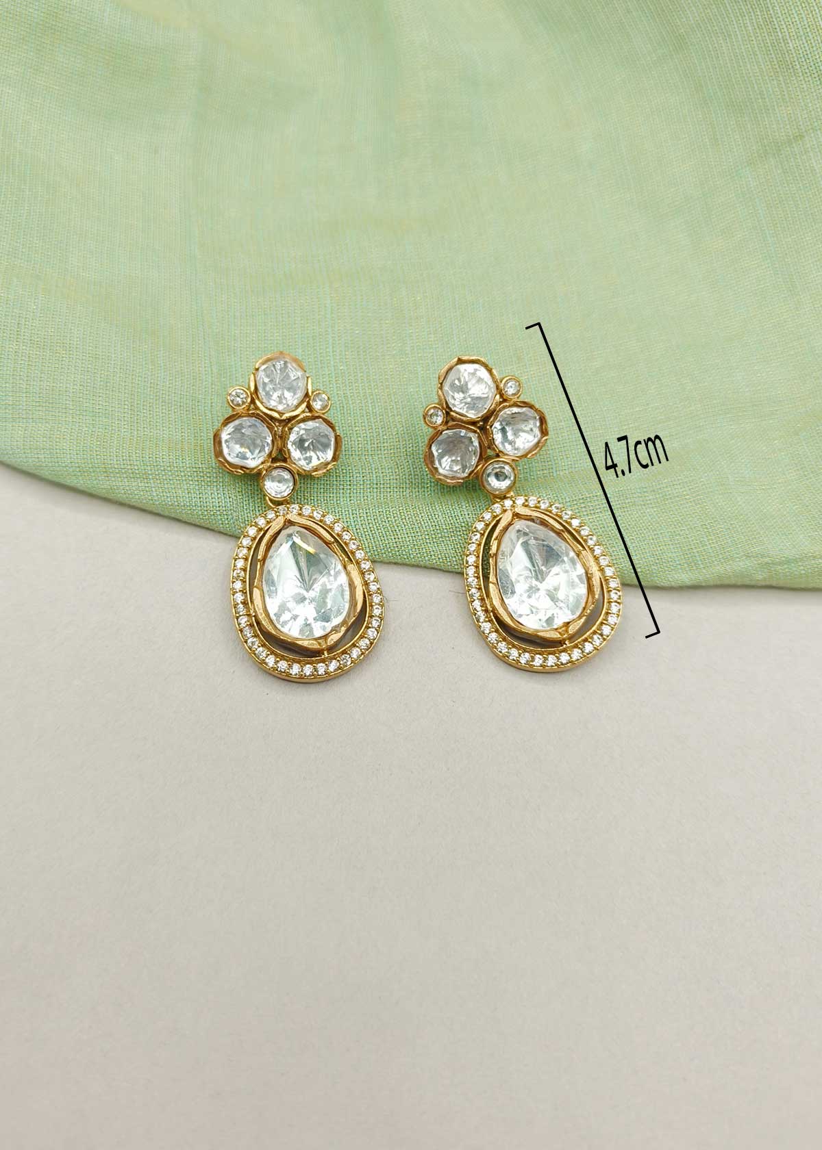 Matt Gold Plated Royal Teardrop Kundan & Cubic Zircon Adjustable Short Necklace Set