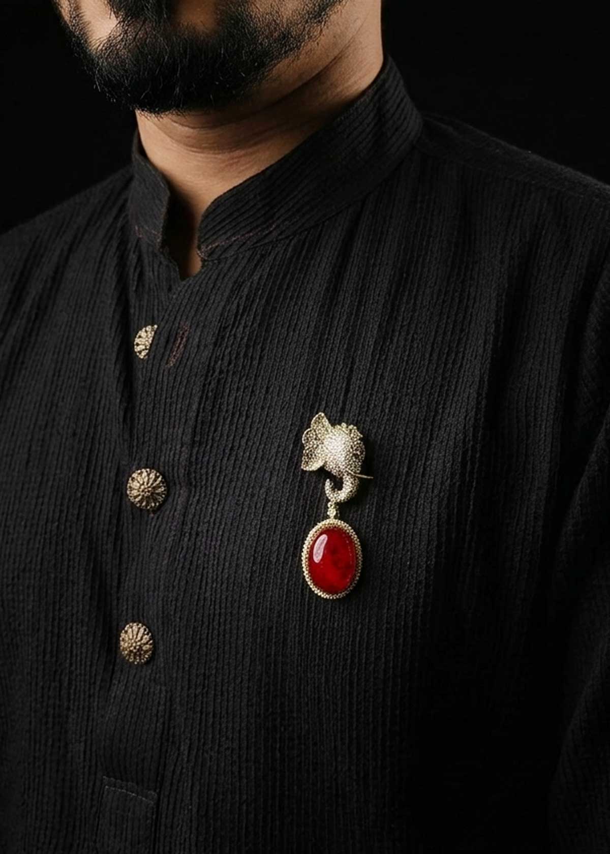 Antique Gold Plated Cubic Zircon Elephant Motif Men’s Brooch / Lapel Pin