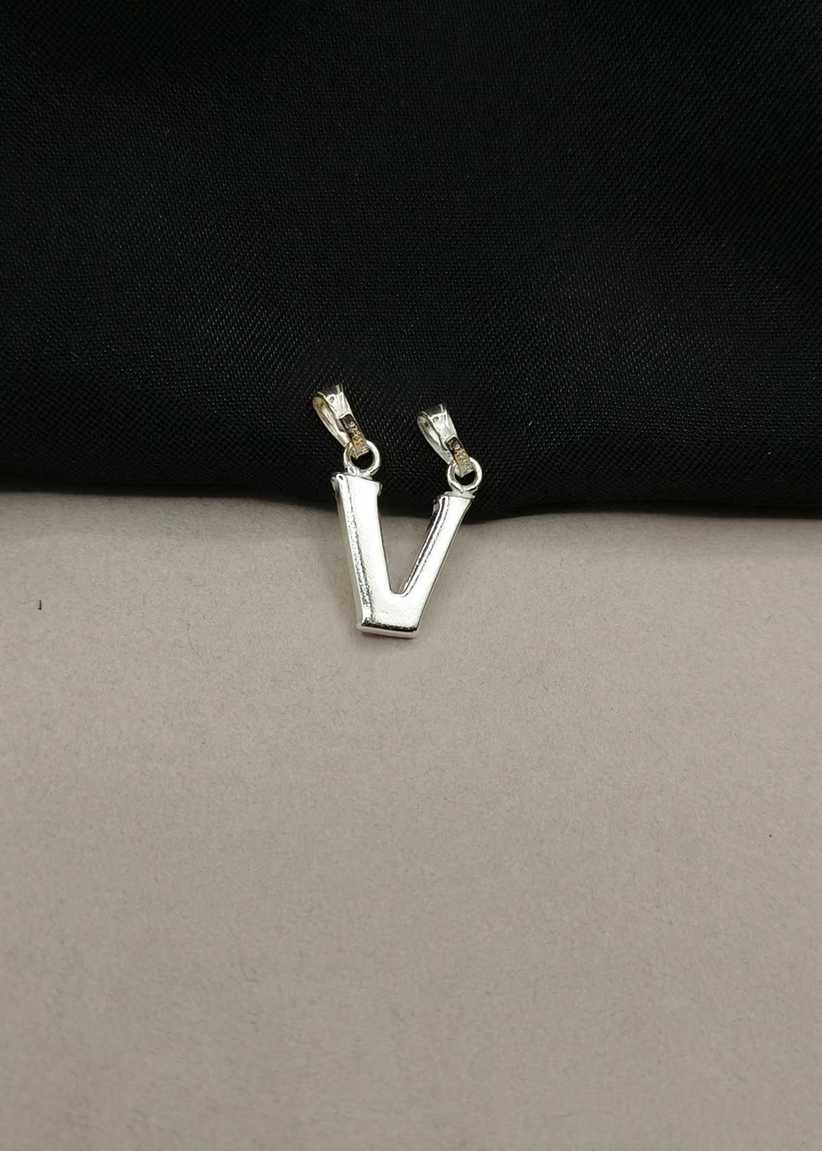 92.5 Sterling Silver Elegant Alphabet Pendants