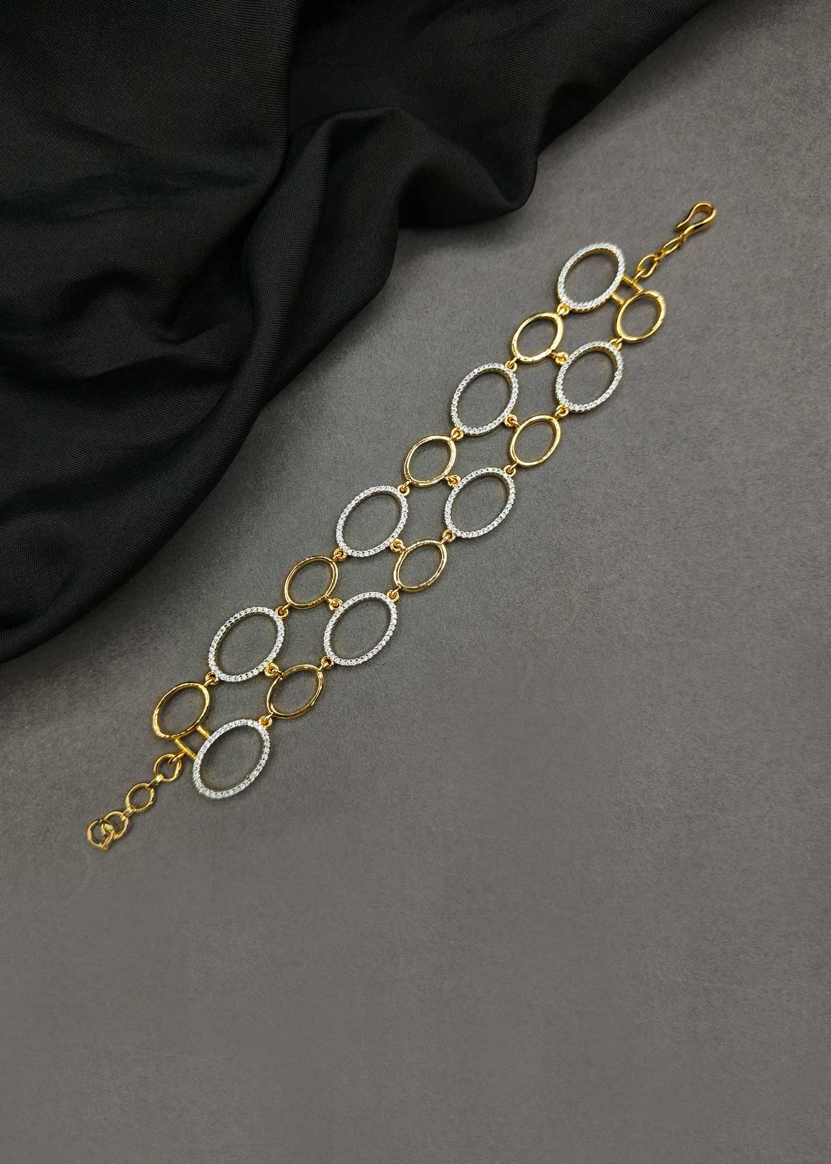 Stunning Dual Tone Cubic Zircon Interlocking Oval Link Loose Bracelet