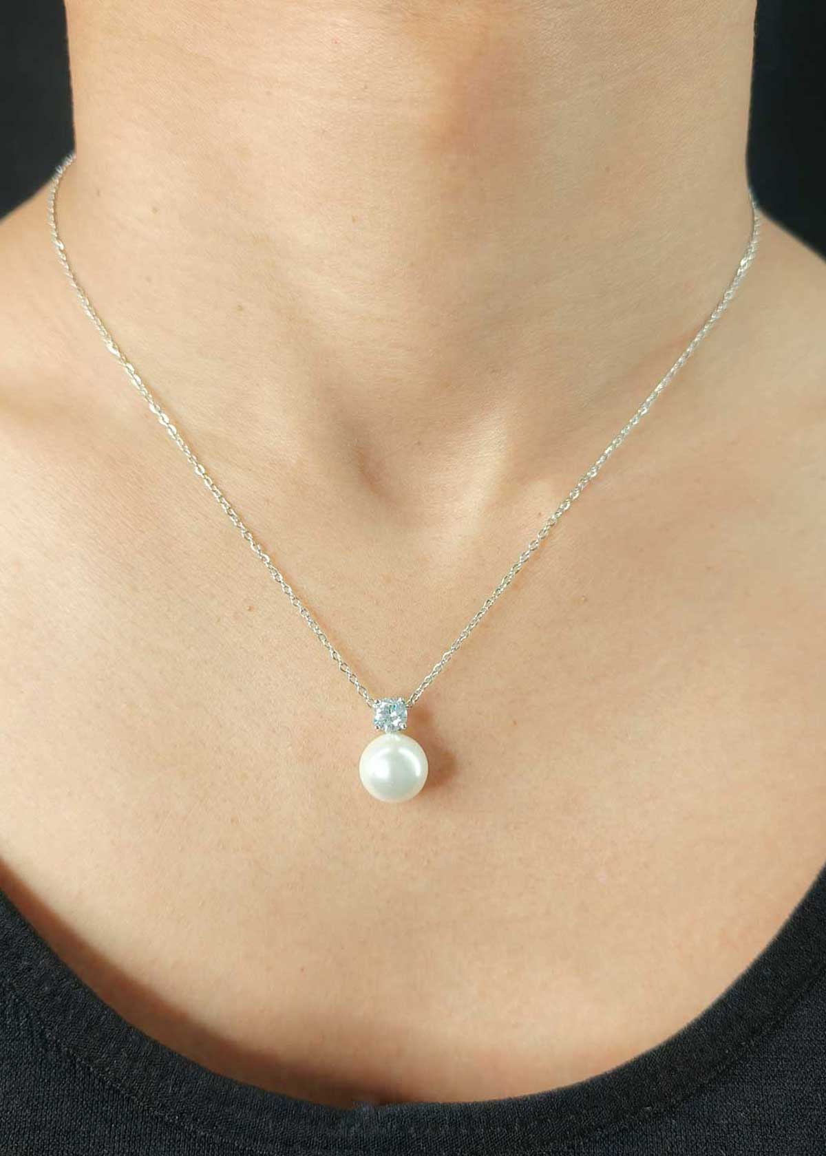 Beautiful Silver Plated Pearl And Solitaire Zircon Pendant Set With Delicate Chain