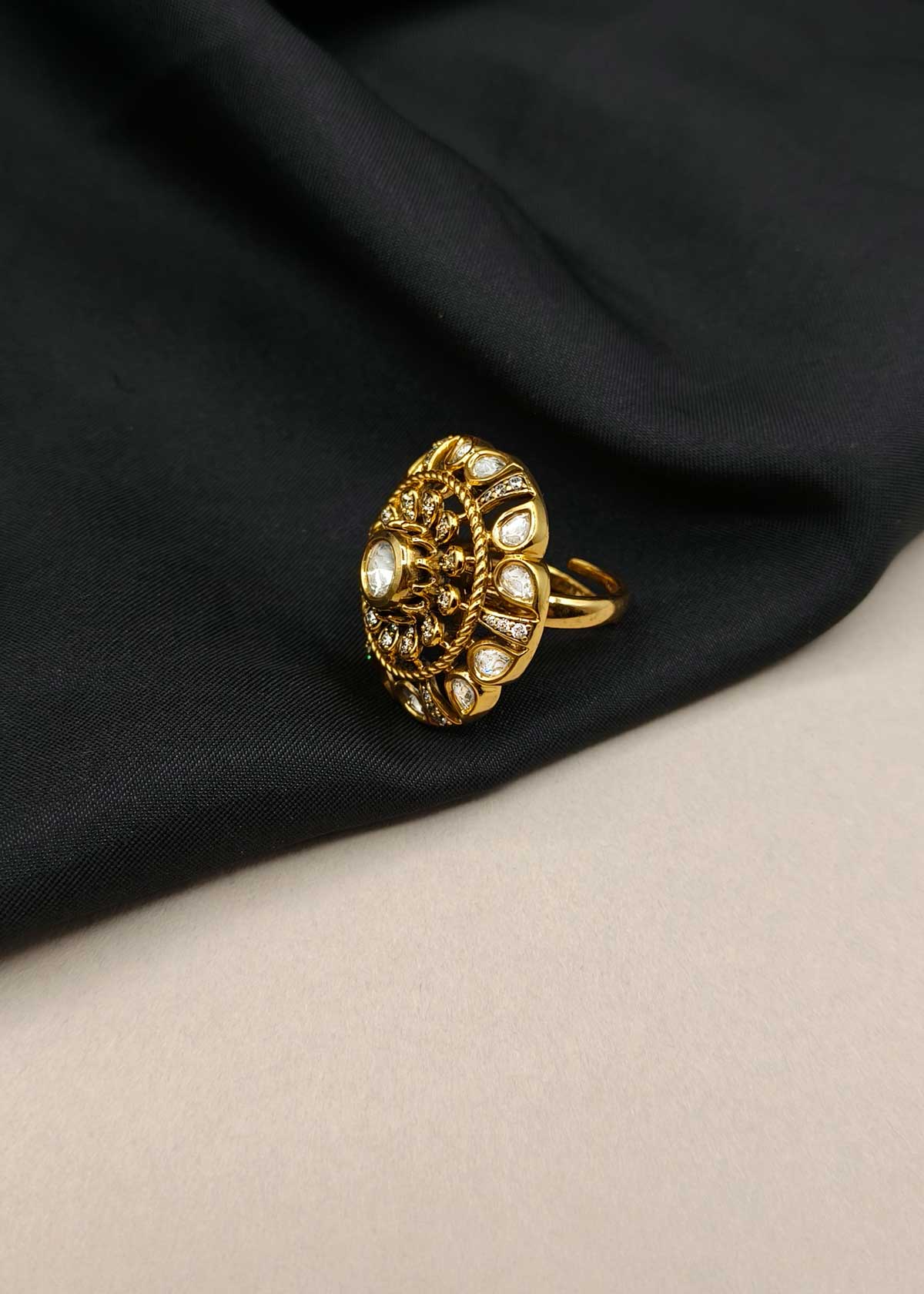 Elegant Gold-PlatedTwisted Rope Border Kundan And Cubic Zircon Adjustable Ring