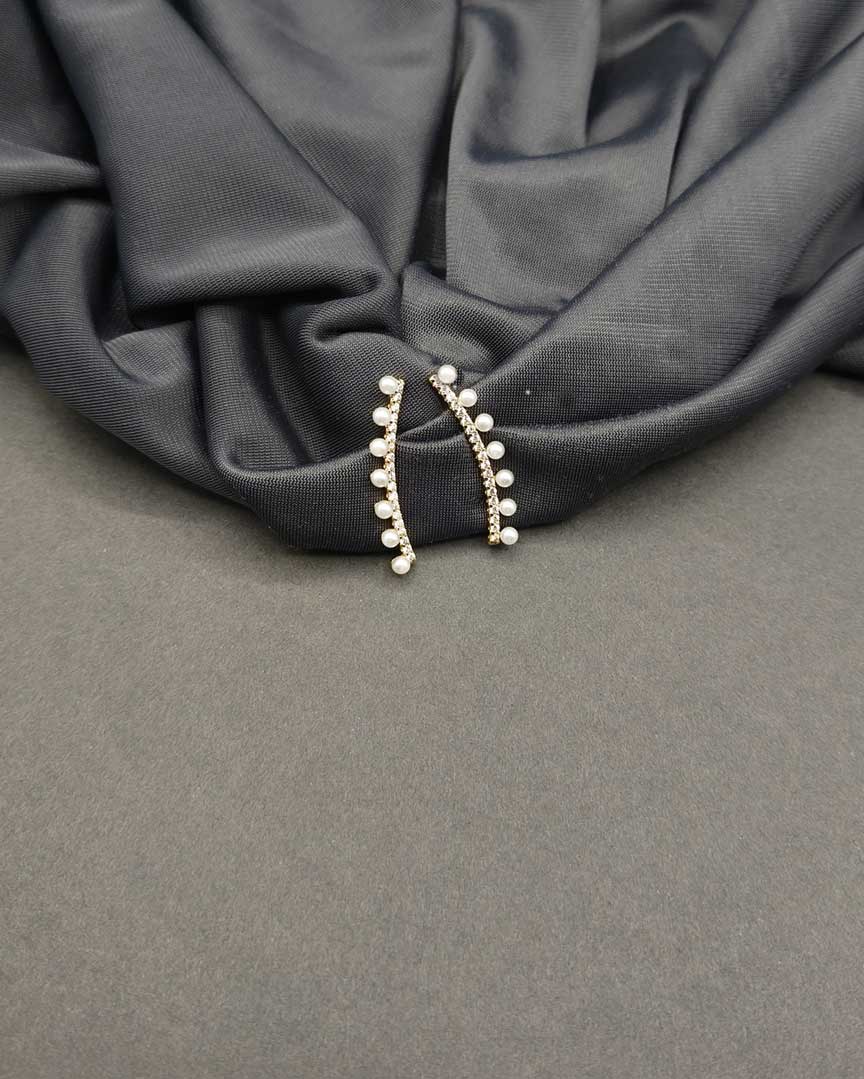 Luminous Pearl And Cubic Zircon Gold Plated Ear Cuff For Women