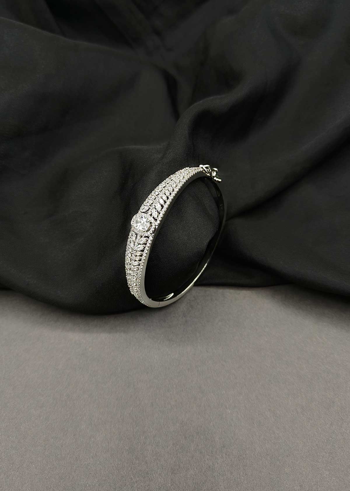 Silver Plated Oval Solitaire and Marquise Leaf Cubic Zircon Openable Kada