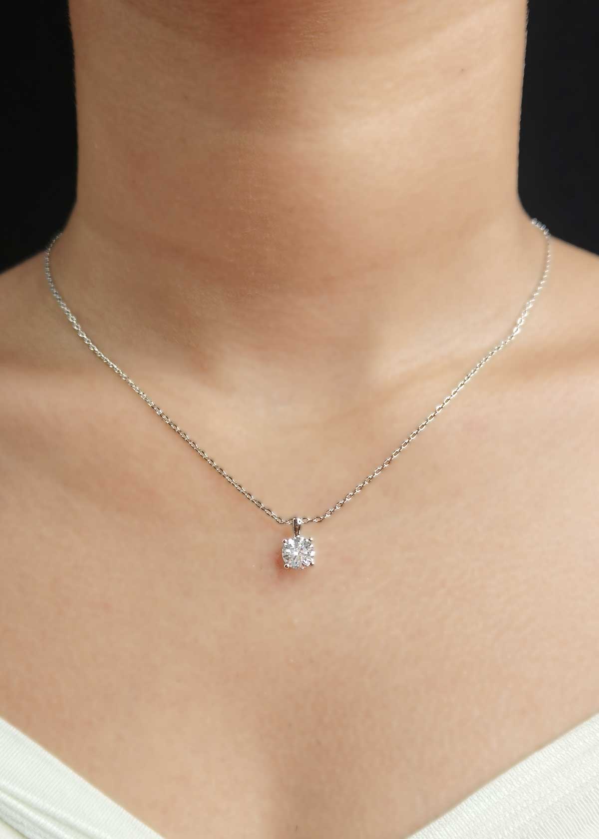 Minimalist Solitaire Diamond Silver-Plated Adjustable Pendant With Chain