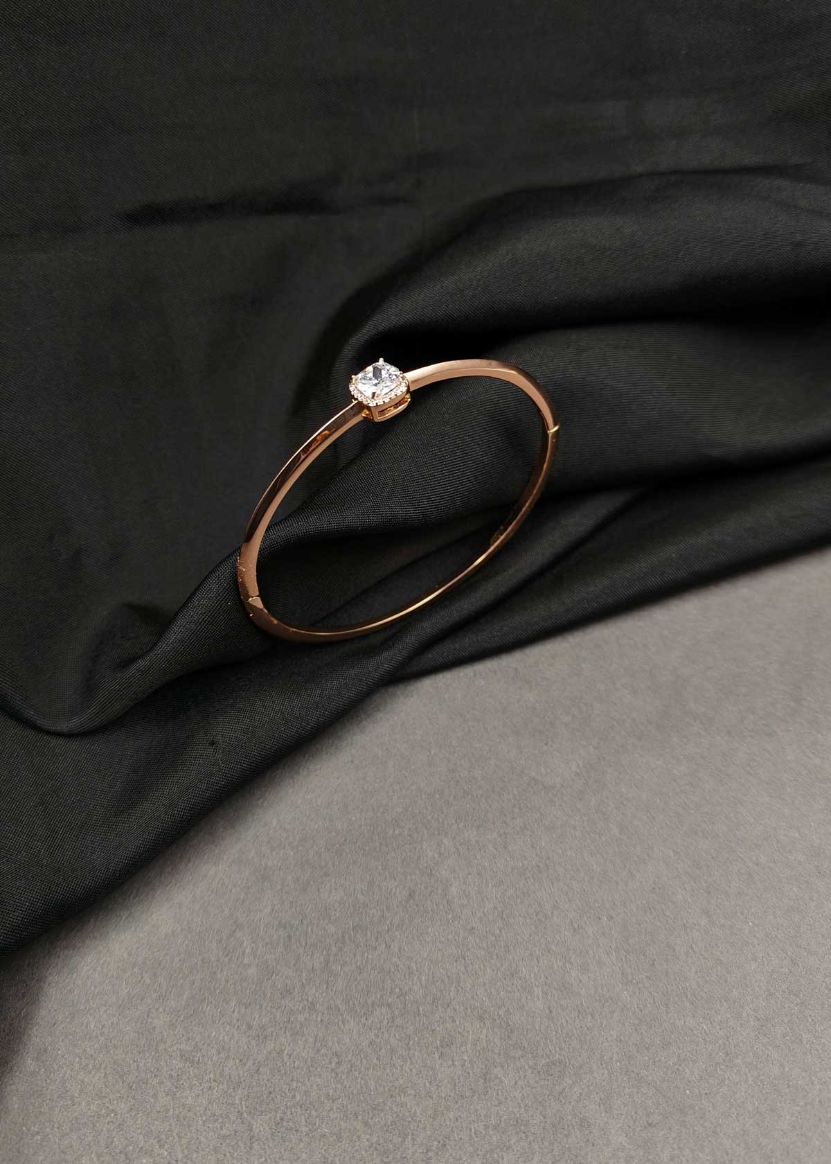 Minimalist Solitaire Cubic Zircon Three Tone Openable Kada Bracelet