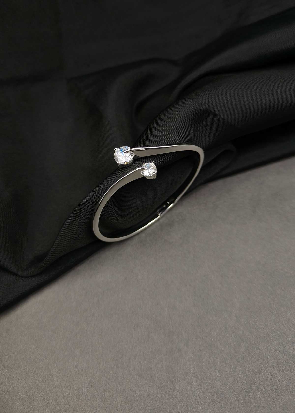 Twin Stone Bypass Cubic Zircon Three Tone Openable Kada Bracelet