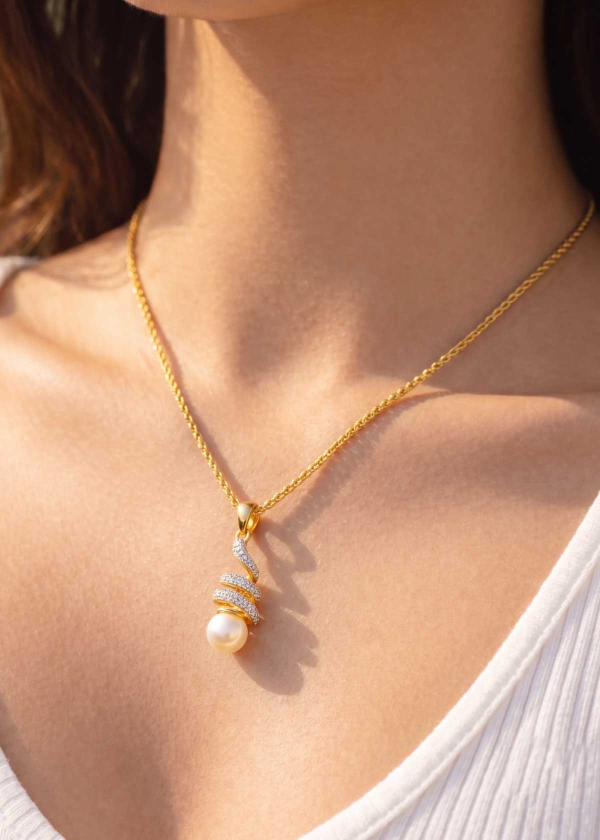 Graceful Spiral Pavé Cubic Zircon And Pearl Drop Pendant Set For Women