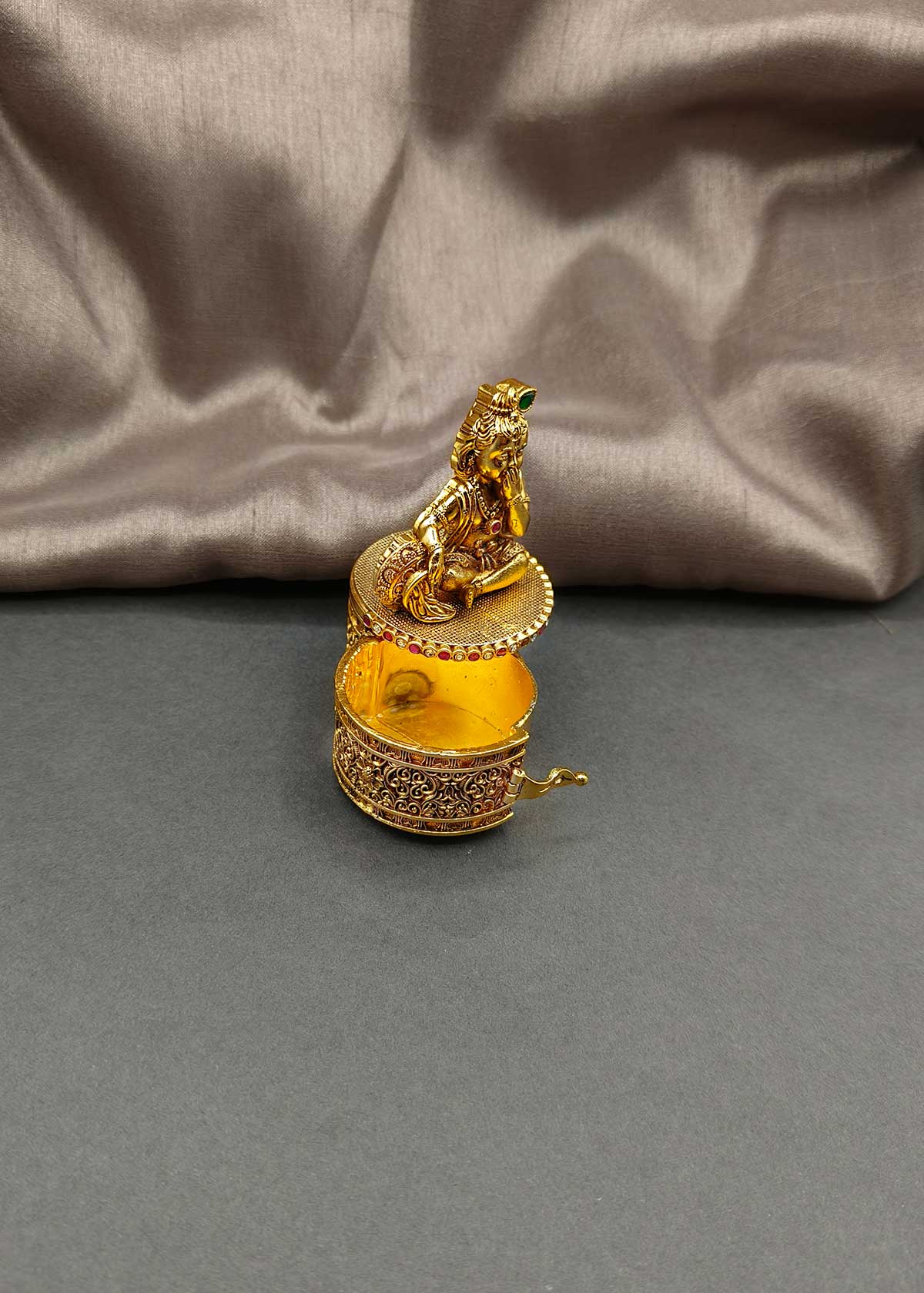 Traditional Bal Krishna / Laddu Gopal Design Sindoor Box / Kumkum Box