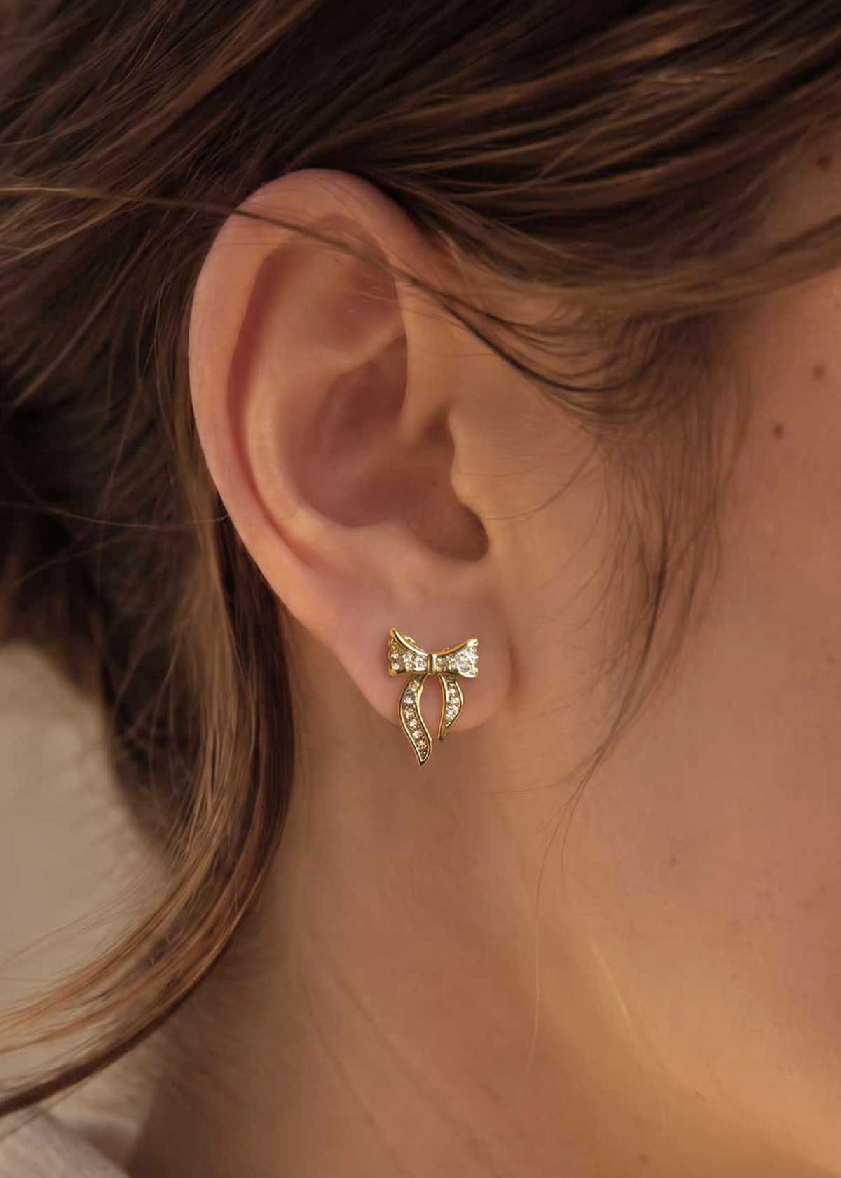 Charming Bow Pendant Set With Chain For Women