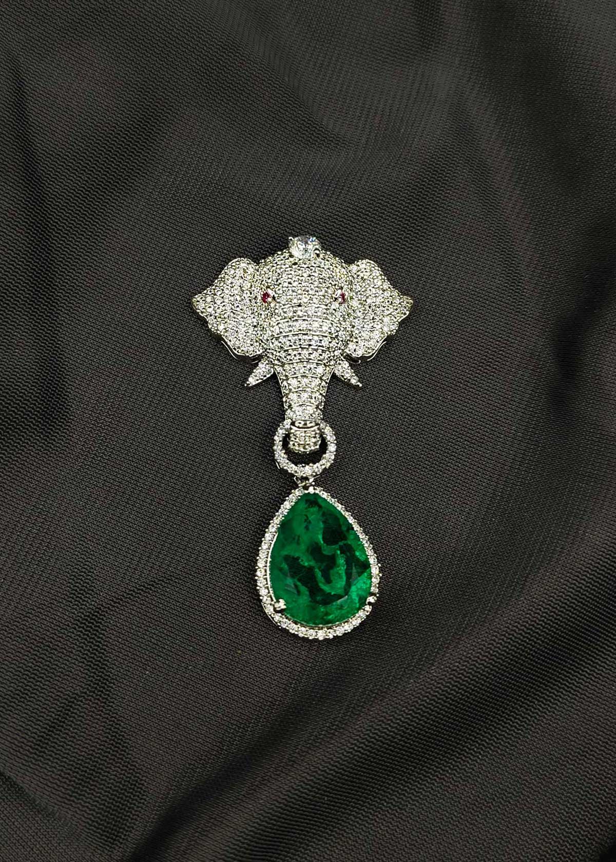 Grand Diamond-Look Cubic Zircon & Emerald Elephant Figurine Magnetic Brooch / Lapel Pin