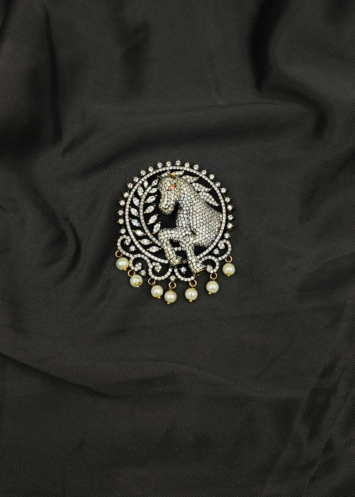 Heritage Antique Style Cubic Zircon & Marquise Horse Emblem Brooch / Lapel Pin With Hanging Pearls
