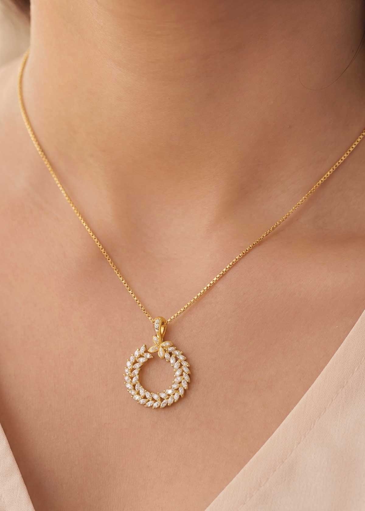 Modern Cubic Zircon Leaf Circle Pendant Set For Women