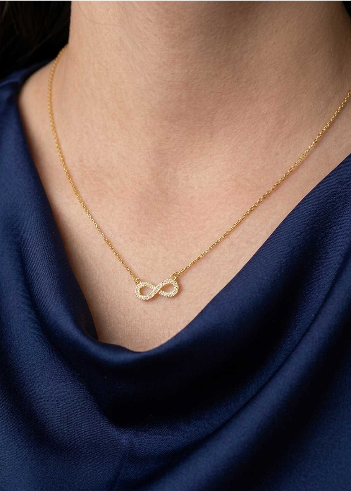Minimalist Cubic Zircon Infinity Loop Pendant Set With Chain