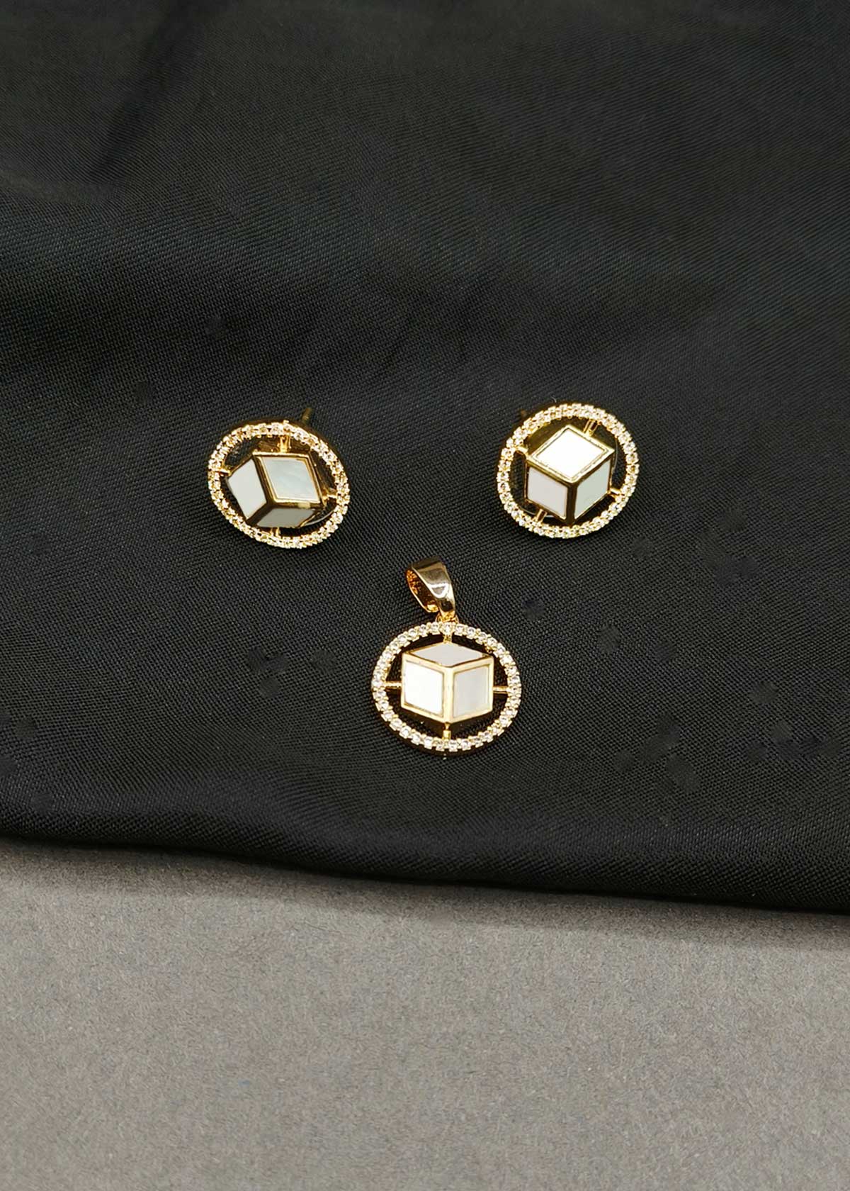 Designer Cubic Zircon Halo 3D Cube Mother Of Pearl Small Pendant Set For Women