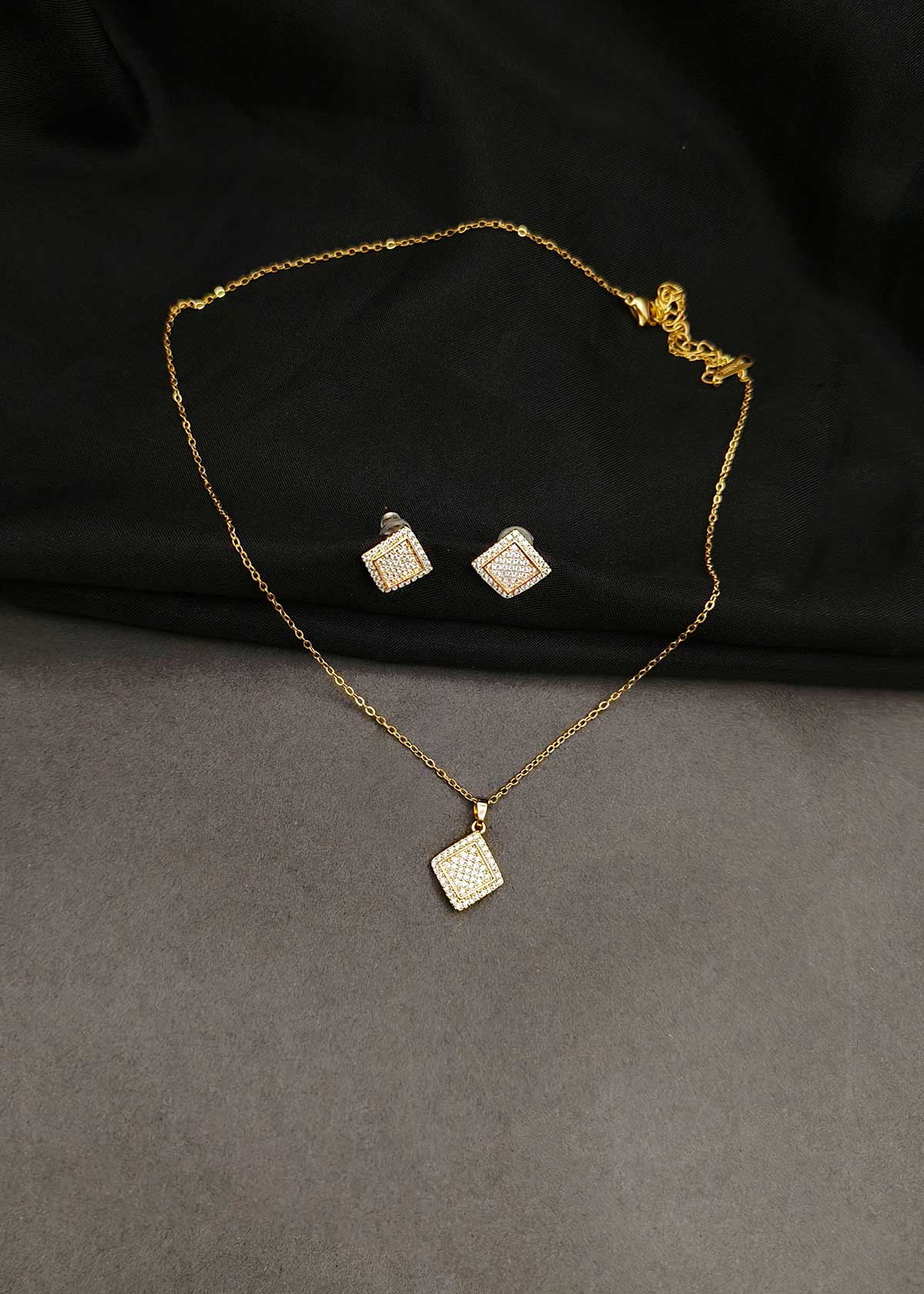 Modern Minimalist Square Micro-Pavé Cubic Zircon Delicate Pendant Set With Chain For Women