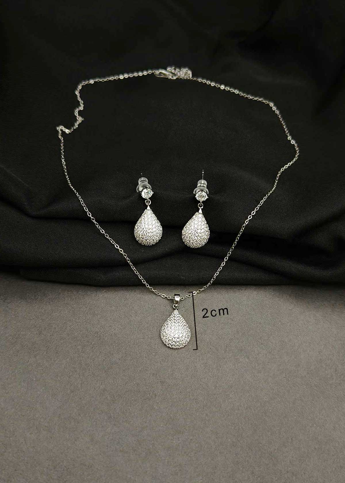 Gorgeous Micro Pavé Teardrop Cubic Zircon Delicate Pendant Set With Chain For Women